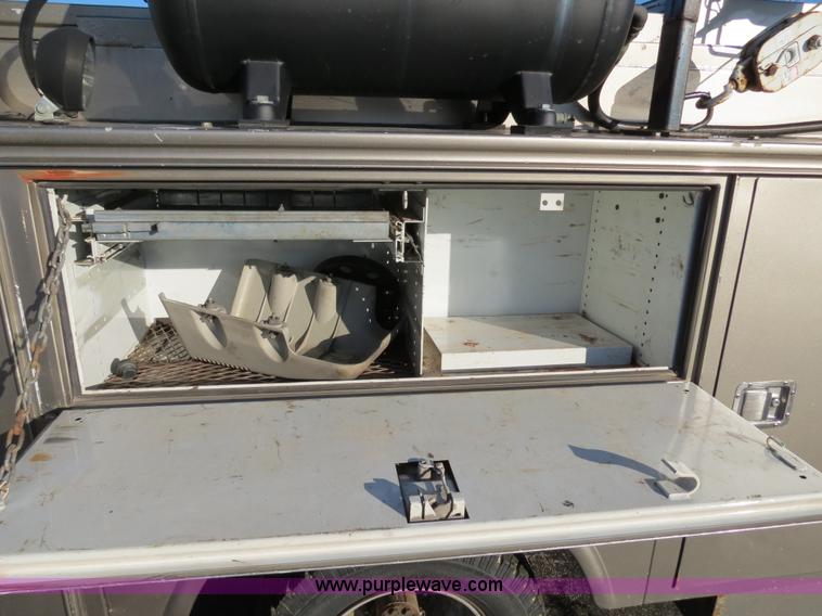 image for item F4363 1998 Chevrolet 3500 service truck