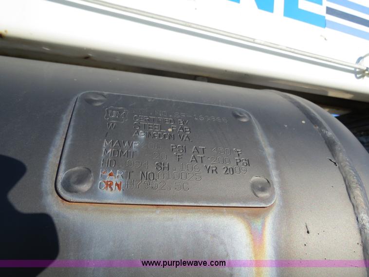 image for item F4363 1998 Chevrolet 3500 service truck