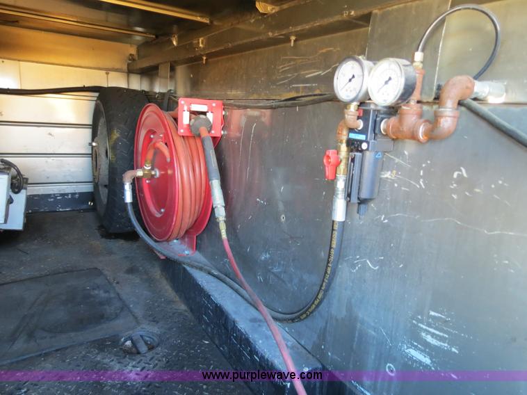 image for item F4363 1998 Chevrolet 3500 service truck