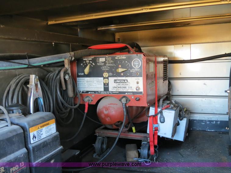 image for item F4363 1998 Chevrolet 3500 service truck