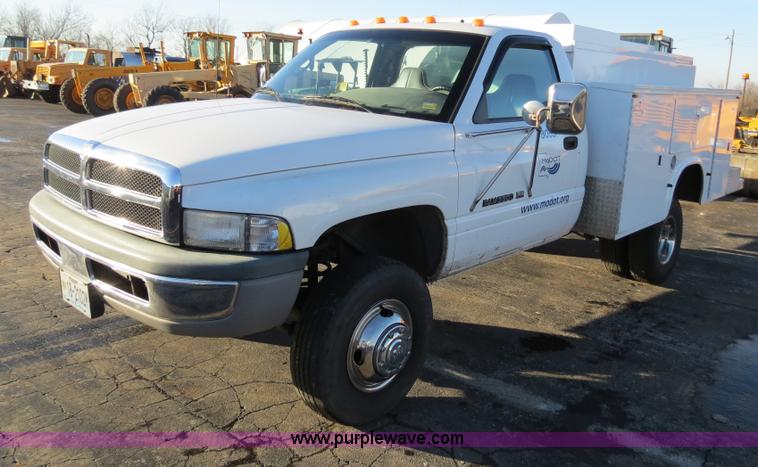 image for item F4364 1998 Dodge Ram 3500 service truck