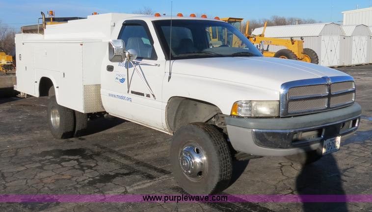 image for item F4364 1998 Dodge Ram 3500 service truck