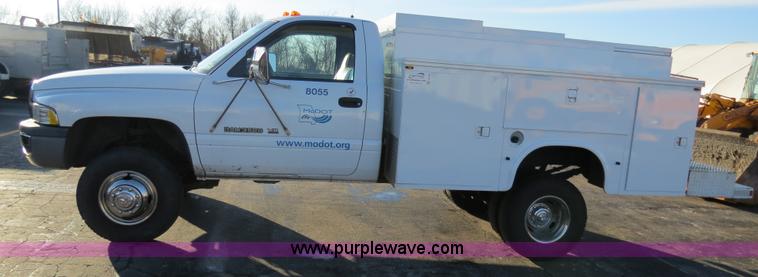 image for item F4364 1998 Dodge Ram 3500 service truck