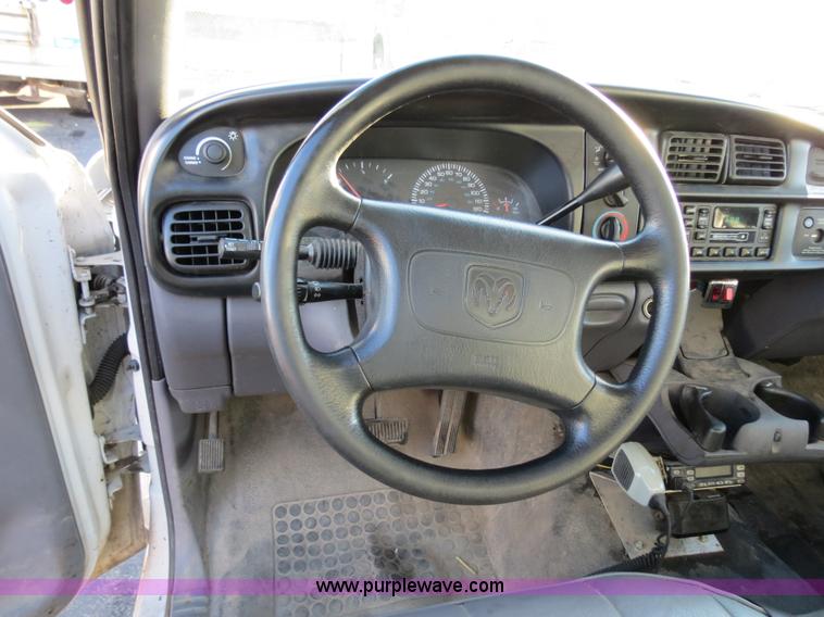 image for item F4364 1998 Dodge Ram 3500 service truck