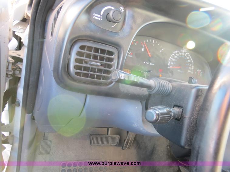 image for item F4364 1998 Dodge Ram 3500 service truck