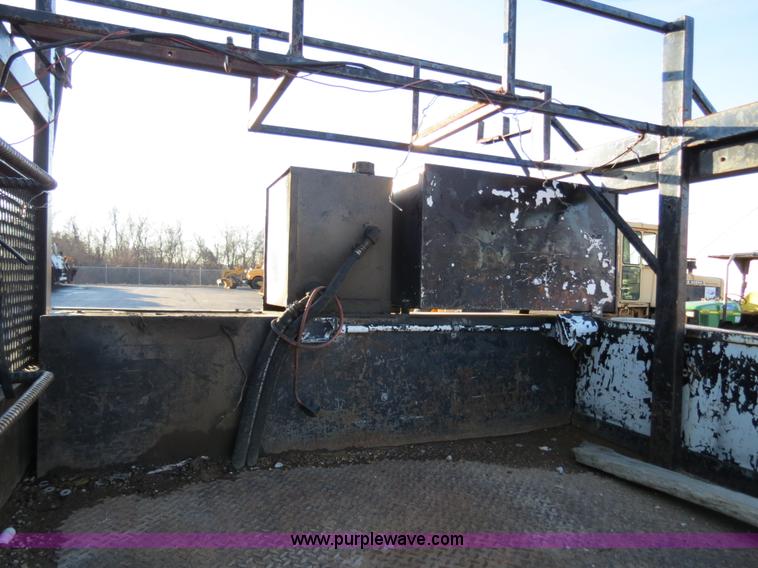 image for item F4365 2002 Ford F450 flatbed truck