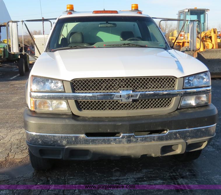 image for item F4366 2003 Chevrolet Silverado 3500 service truck