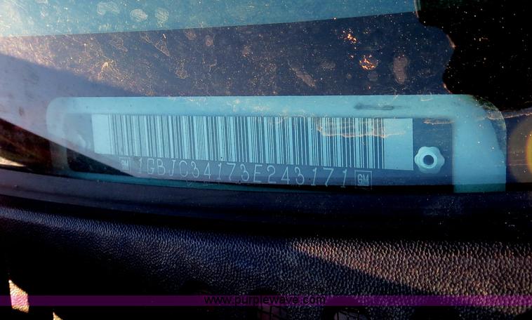 image for item F4366 2003 Chevrolet Silverado 3500 service truck