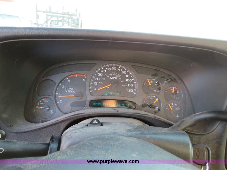 image for item F4366 2003 Chevrolet Silverado 3500 service truck