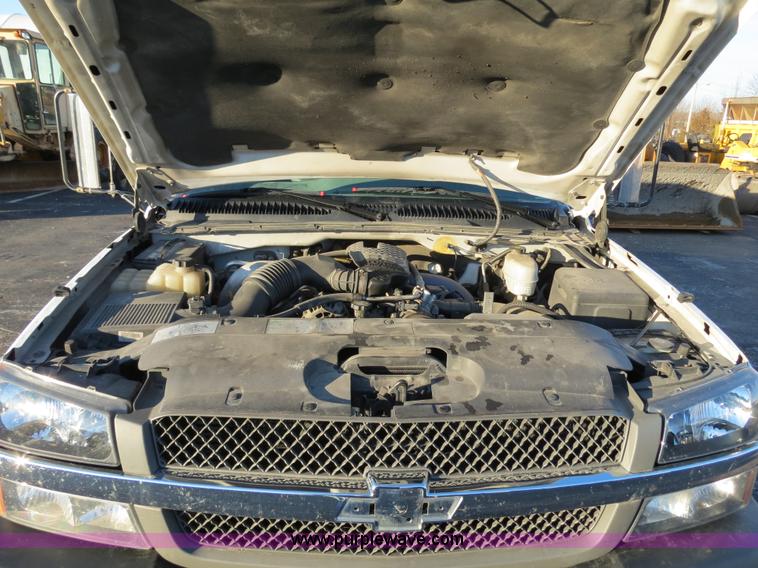 image for item F4366 2003 Chevrolet Silverado 3500 service truck