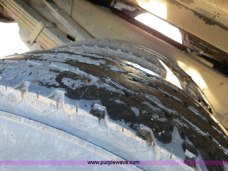 image for item F4366 2003 Chevrolet Silverado 3500 service truck