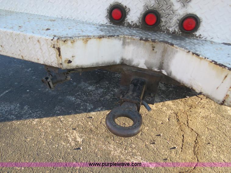 image for item F4366 2003 Chevrolet Silverado 3500 service truck