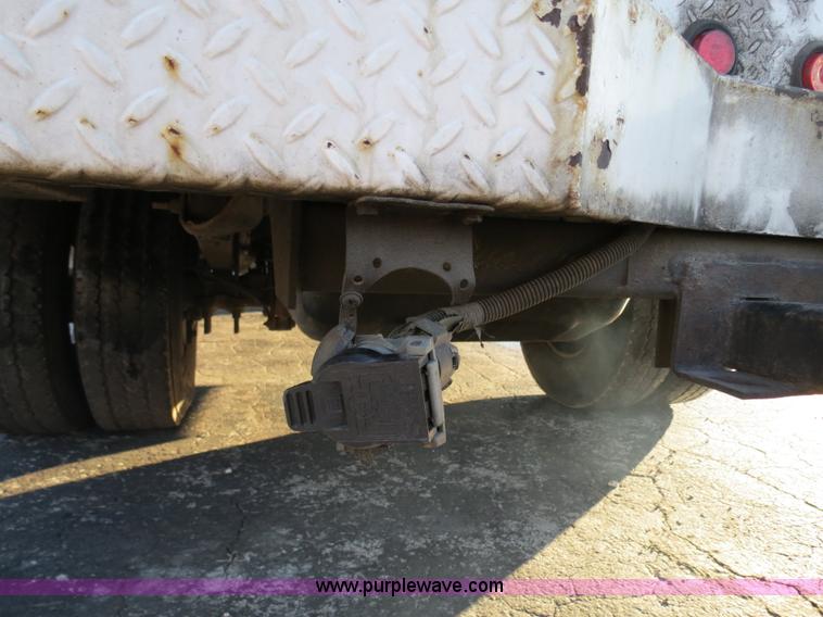 image for item F4366 2003 Chevrolet Silverado 3500 service truck