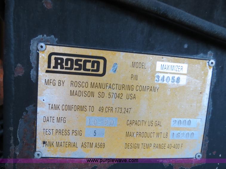 image for item F4371 1996 International 4900 oil distribution truck