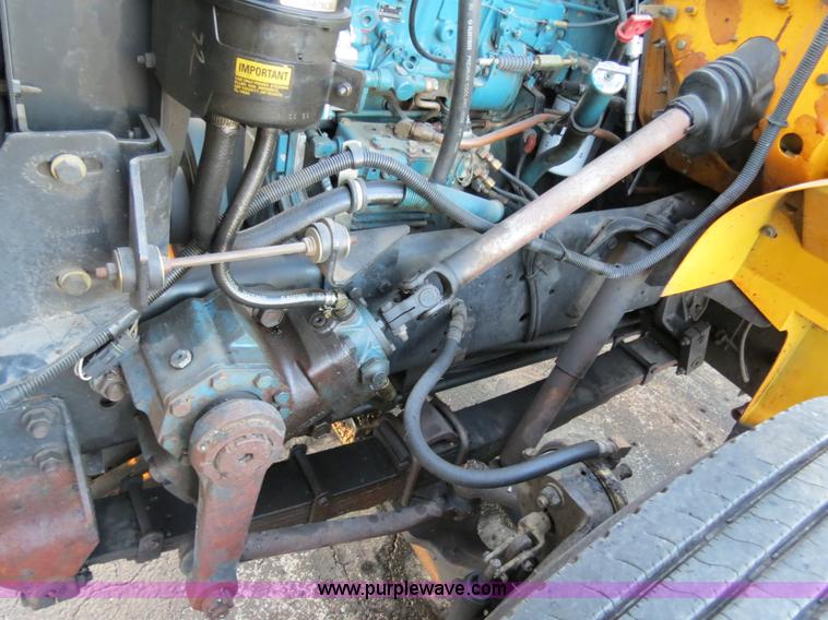 image for item F4372 1996 International 4900 oil distribution truck