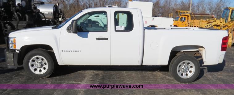 image for item F4373 2008 Chevrolet Silverado 1500 Ext. Cab pickup truck