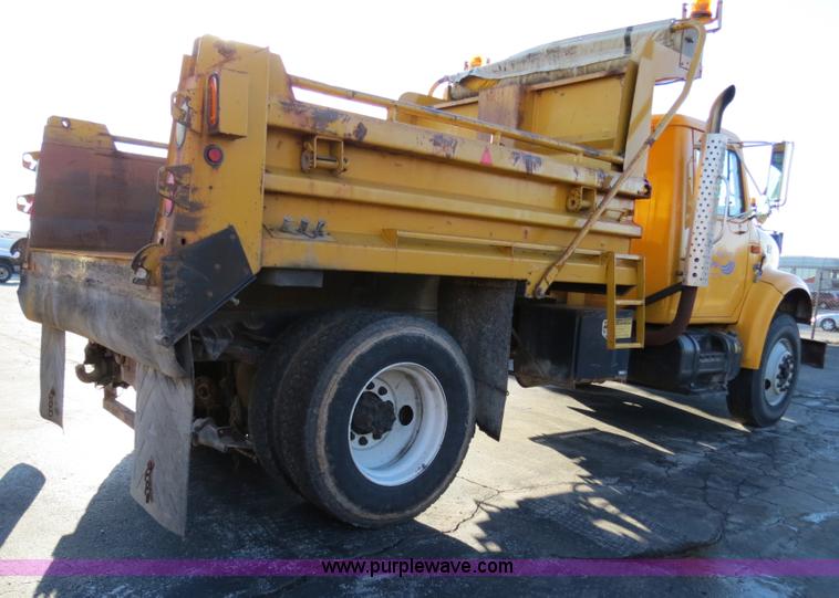 image for item F4377 2000 International 4900 dump truck