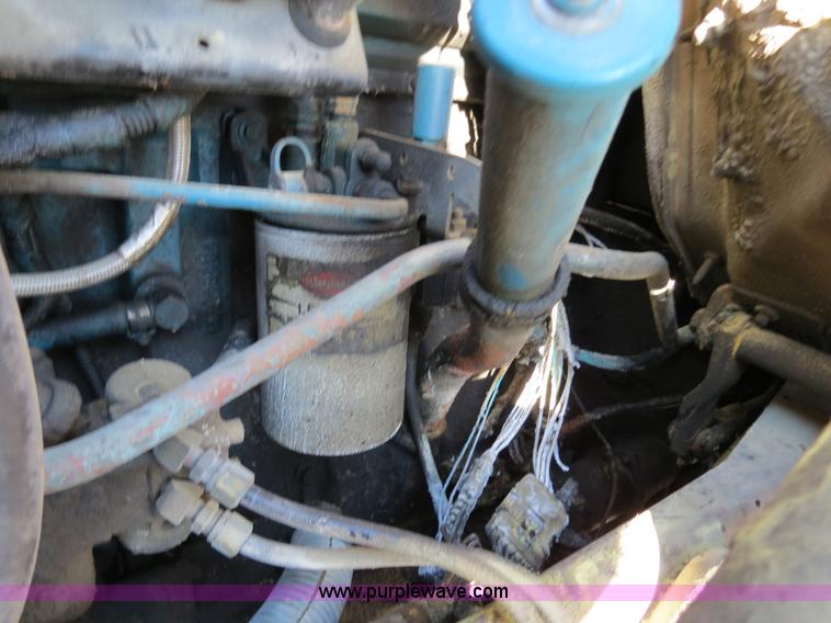 image for item F4377 2000 International 4900 dump truck