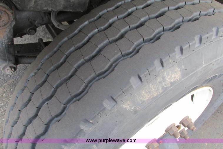 image for item F4804 2002 International F-2554 dump truck