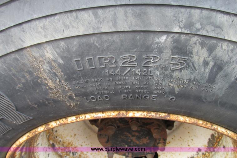 image for item F4804 2002 International F-2554 dump truck