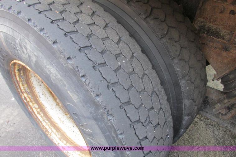 image for item F4804 2002 International F-2554 dump truck