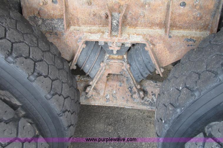 image for item F4804 2002 International F-2554 dump truck