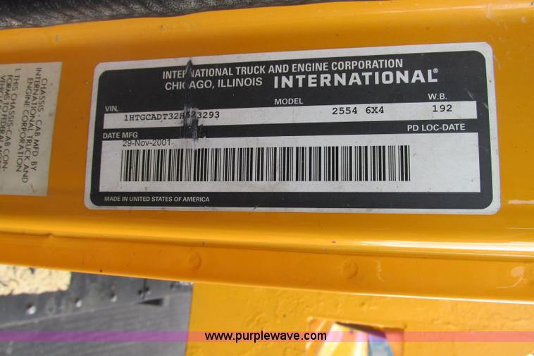 image for item F4804 2002 International F-2554 dump truck