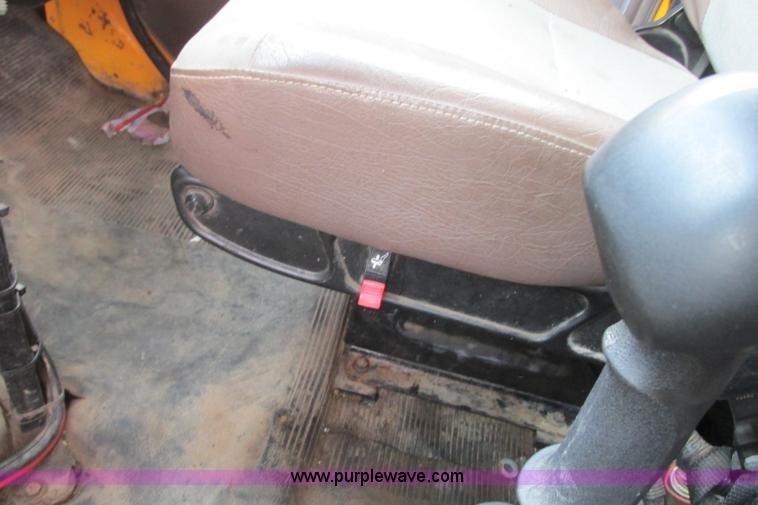 image for item F4804 2002 International F-2554 dump truck