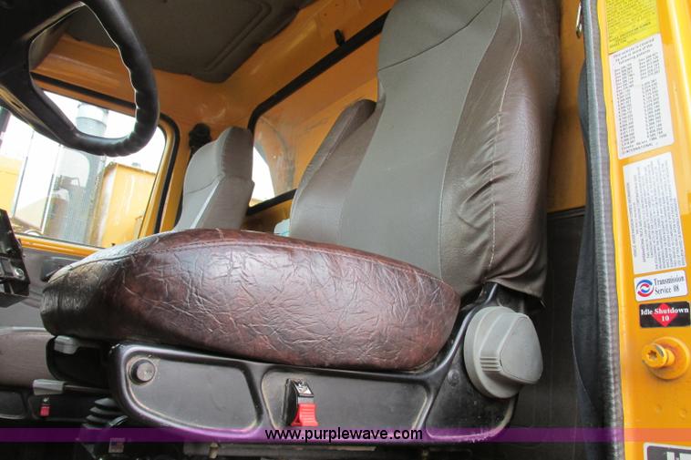 image for item F4804 2002 International F-2554 dump truck