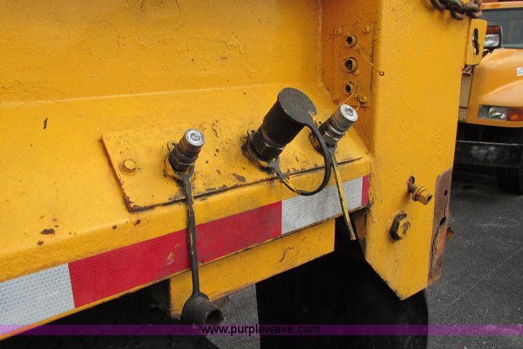 image for item F4804 2002 International F-2554 dump truck