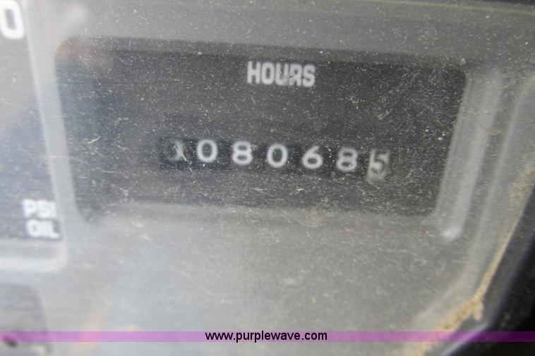 image for item F4810 1999 International/Navistar 4900 dump truck