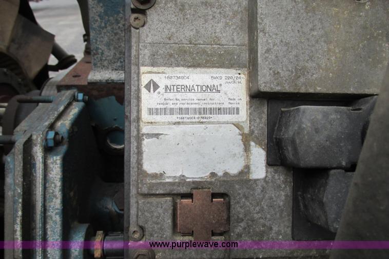 image for item F4814 1999 International/Navistar 4900 dump truck