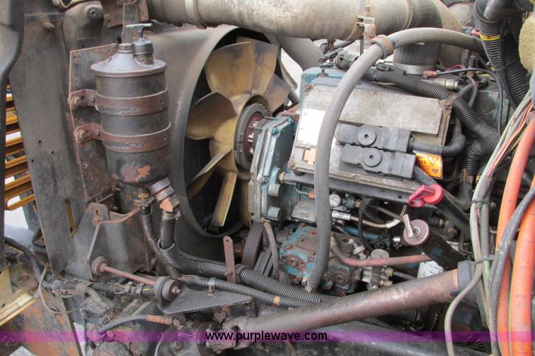 image for item F4814 1999 International/Navistar 4900 dump truck