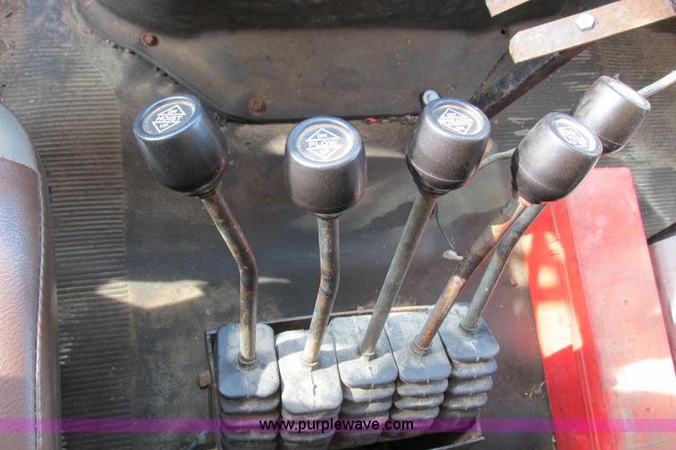 image for item F4814 1999 International/Navistar 4900 dump truck