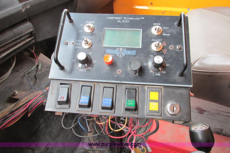 image for item F4818 1999 International/Navistar 4900 dump truck