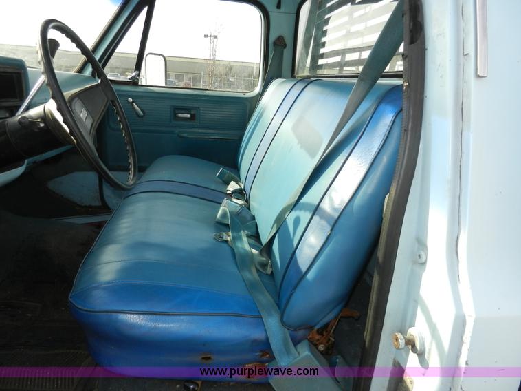 image for item A3900 1977 GMC Sierra Grande 25 flabed pickup truck