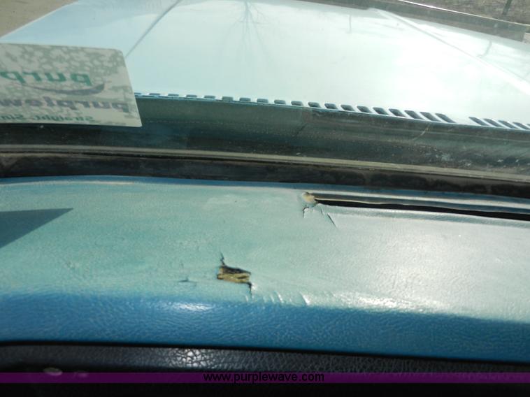 image for item A3900 1977 GMC Sierra Grande 25 flabed pickup truck