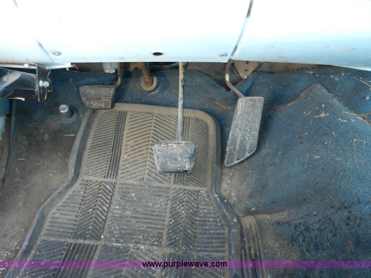 image for item A3900 1977 GMC Sierra Grande 25 flabed pickup truck