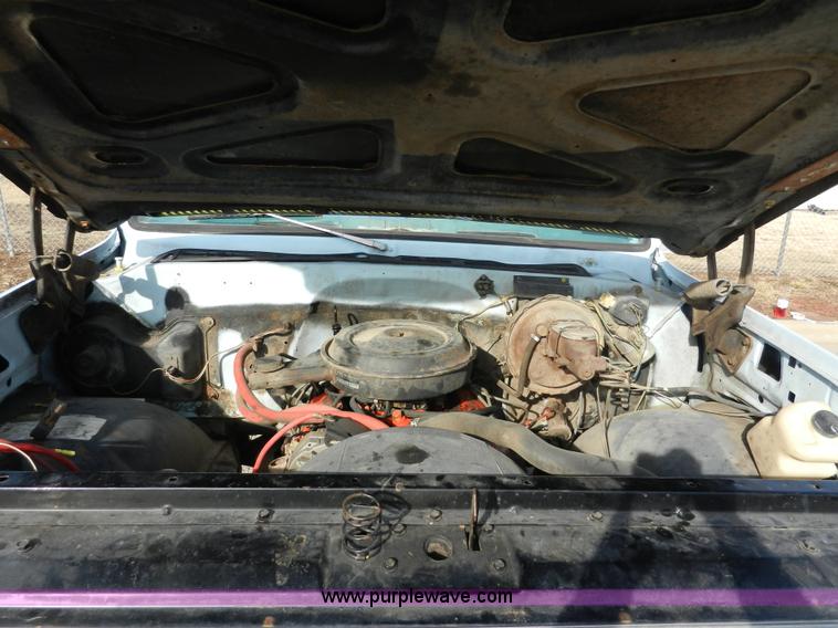 image for item A3900 1977 GMC Sierra Grande 25 flabed pickup truck