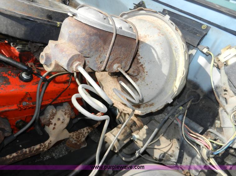 image for item A3900 1977 GMC Sierra Grande 25 flabed pickup truck