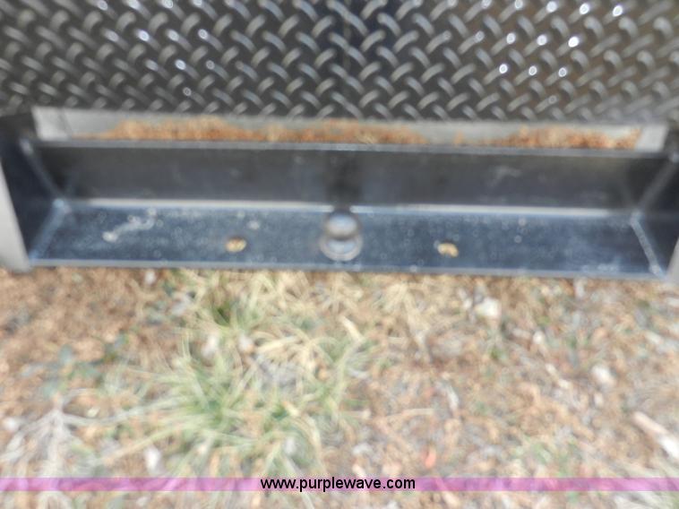 image for item A3900 1977 GMC Sierra Grande 25 flabed pickup truck