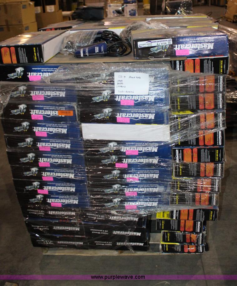 image for item AJ9726 (100) assorted power tools