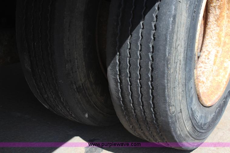 image for item G5353 1999 Wabash 53' drop van trailer