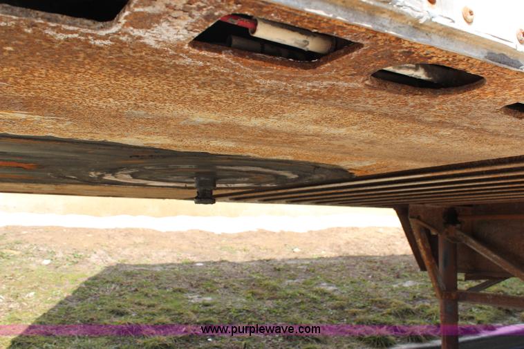 image for item G5368 1999 Wabash drop van trailer