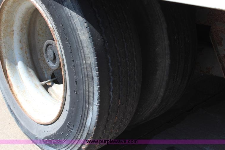 image for item G5369 1999 Great Dane drop van trailer