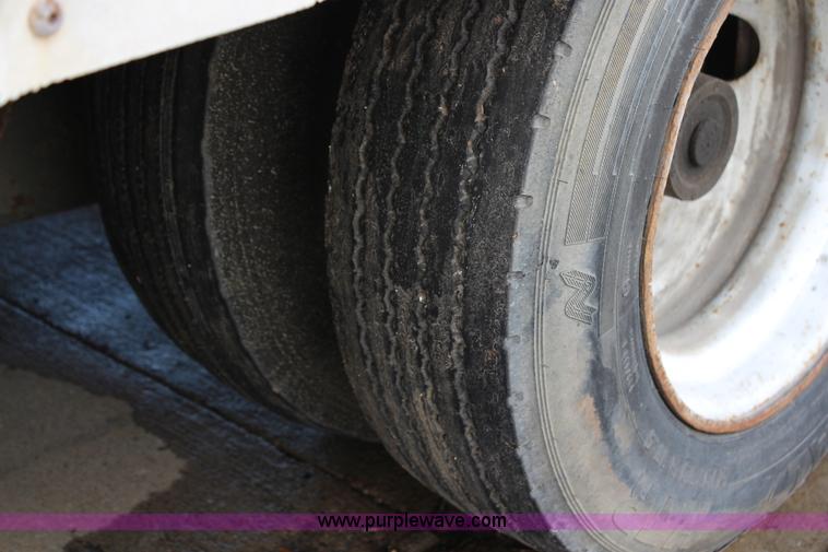 image for item G5369 1999 Great Dane drop van trailer