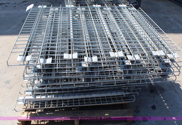 image for item G5371 (18) pallet decking screens