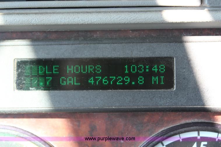 image for item G5372 2000 Freightliner Century Class semi truck