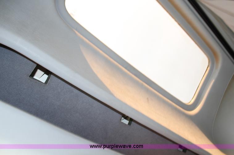 image for item G5372 2000 Freightliner Century Class semi truck