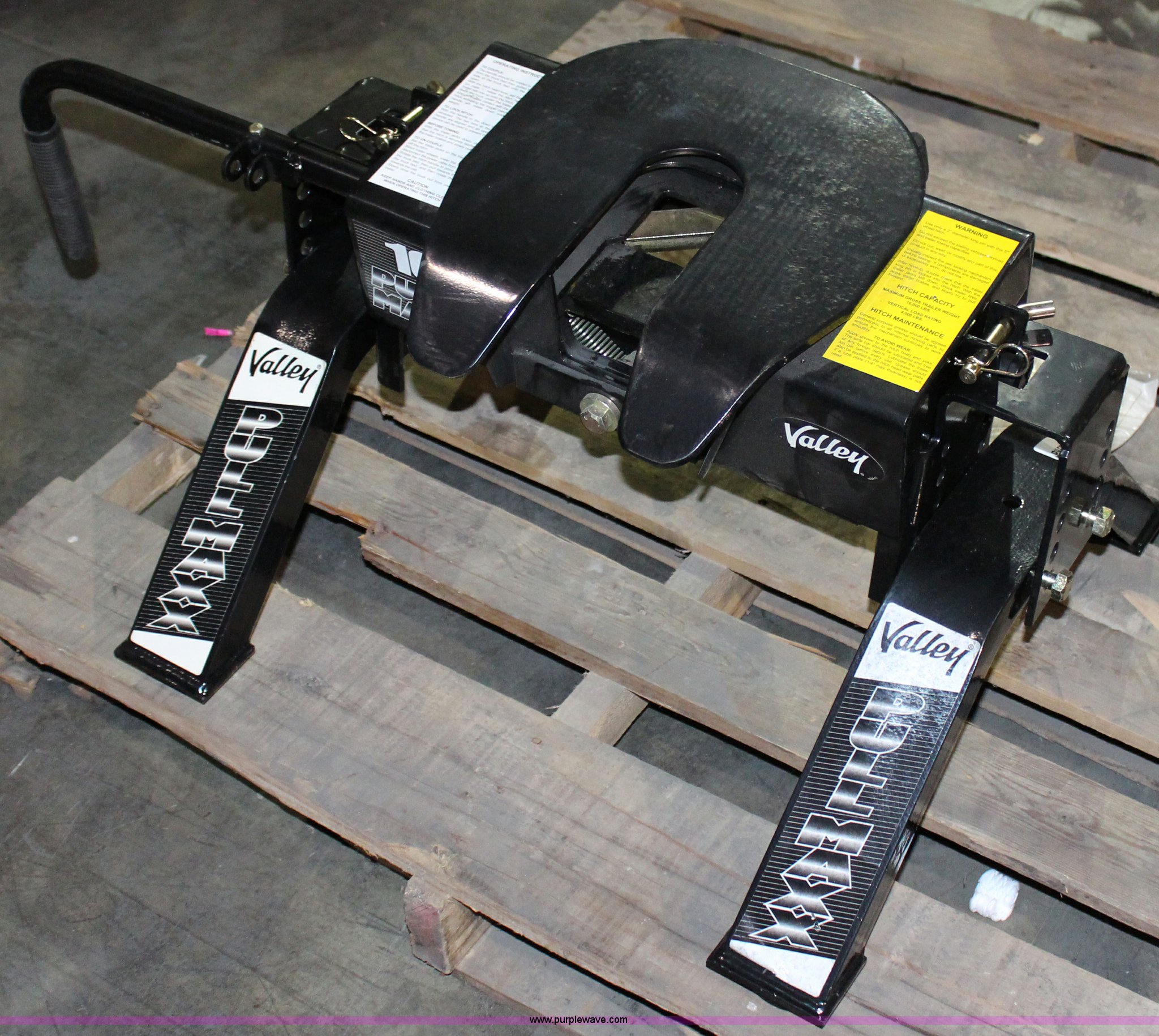 Valley Pull Maxx 16K fifth wheel hitch in Spring Hill, KS Item AK9297